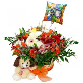 Canastillo de Cumpleaños mediano con flores mix primaverales más peluche y globo