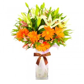 Florero 8 Gerberas con 8 Liliums y Astromelias