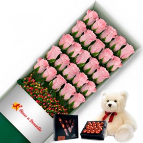 OFERTA CAJA DE 24 ROSAS ROSADAS MAS PELUCHE Y CHOCOLATE GRAGEA