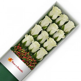 CAJA 12 ROSAS BLANCAS