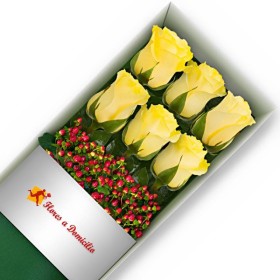 CAJA 6 ROSAS AMARILLAS