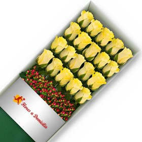 CAJA 20 ROSAS AMARILLAS