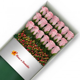 CAJA 18 ROSAS ROSADAS