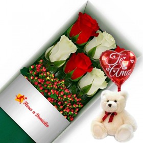 OFERTA DE CAJA CON 6 ROSAS ROJAS Y BLANCAS + PELUCHE Y GLOBO