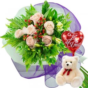 Ramo de 6 Rosas Blancas más Peluche y Globo TE AMO